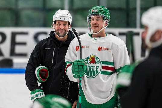 tränare Roger Hansson och Brandon Davidson
