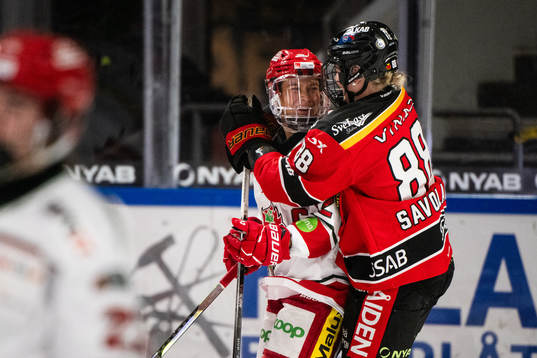 Modos Ebba Berglund och Luleås Ronja Savolainen