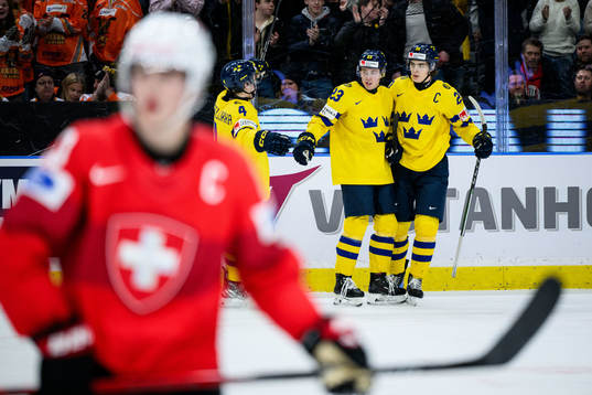 Jonathan Lekkerimäki of Sweden celebrates with Axel