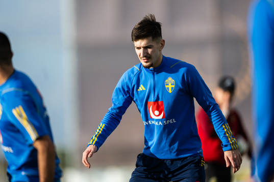 Armin Gigovic of the Swedish men's football national team at a training session