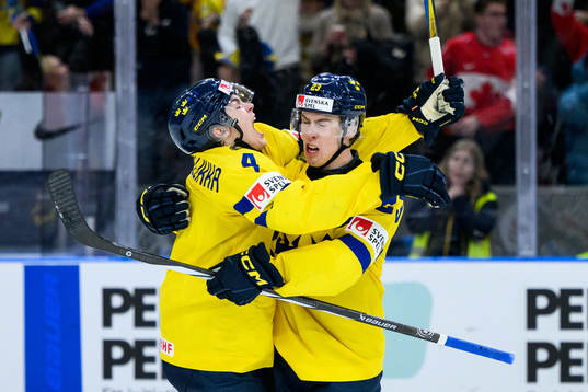 Jonathan Lekkerimäki and Axel Sandin-Pellikka of Sweden