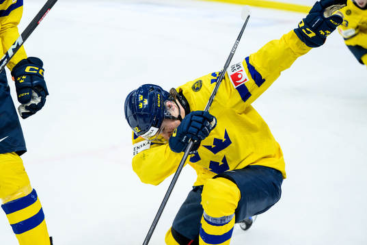 Noah Östlund of Sweden celebrates the 4-2 goal