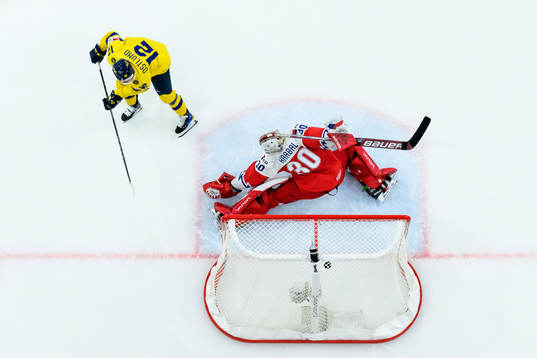 Noah Östlund of Sweden scores 4-2