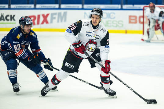 Växjös Manuel Ågren och Malmö Redhawks Jakub Galvas