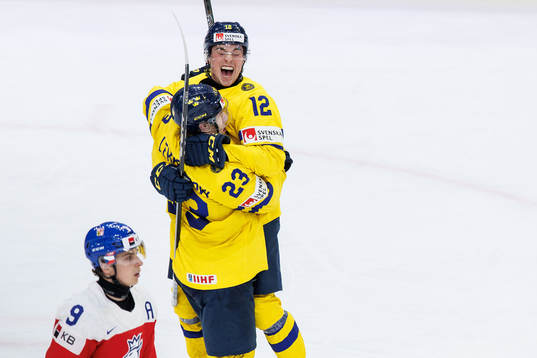 Noah Östlund and Jonathan Lekkerimäki of Sweden celebrate
