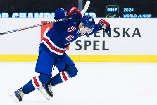 Cutter Gauthier of USA celebrates the 3-2 goal
