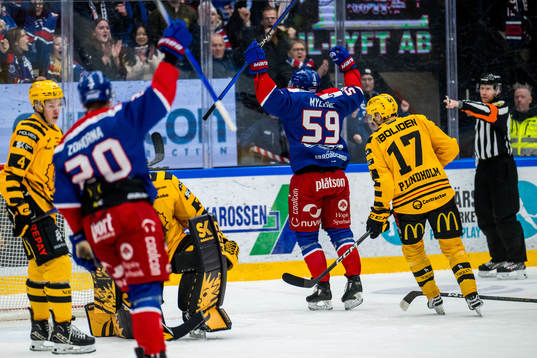 Oskarshamns Anton Mylläri jublar