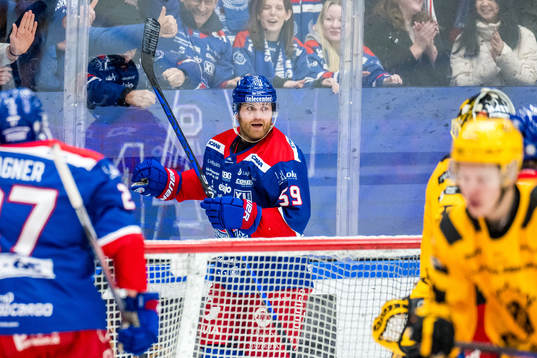 Oskarshamns Anton Mylläri jublar