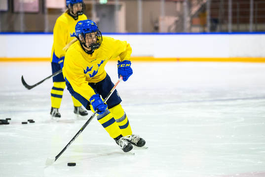 Tilde Utbult of Sweden at a practice session