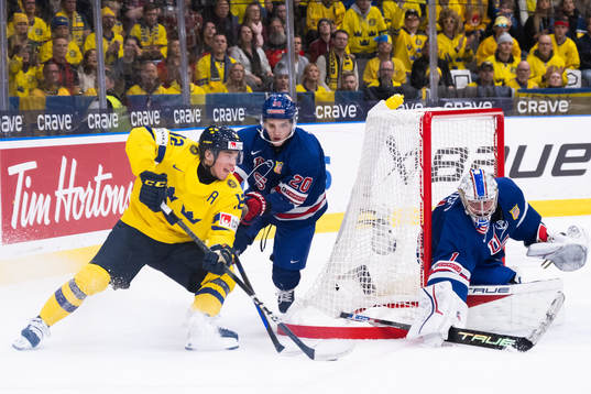 Noah Östlund of Sweden and Lane Hutson of USA
