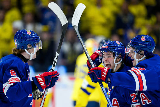 Isaac Howard of USA celebrates the 3-1 goal