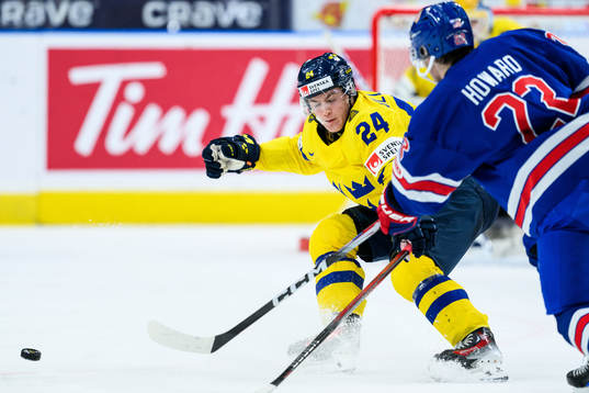 Tom Willander of Sweden and Isaac Howard of USA