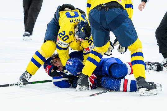 Liam Öhgren and Anton Johansson of Sweden against Lane