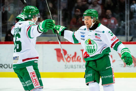 Rögles Michael Kapla jublar