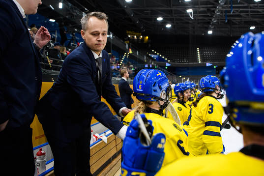 Head coach Andreas Karlsson of Sweden