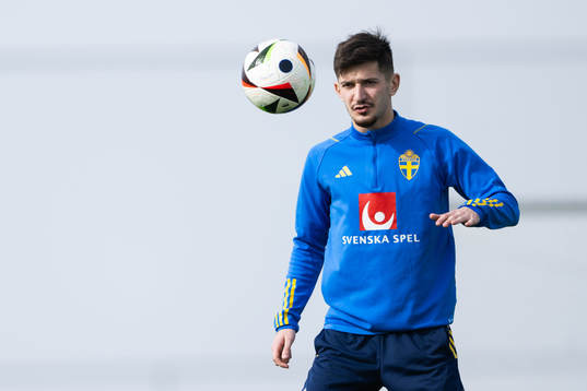 Armin Gigovic of the Swedish men's football national team at a training session