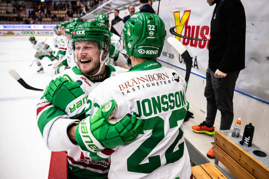 Rögles Valters Viljanen och Samuel Jonsson jublar