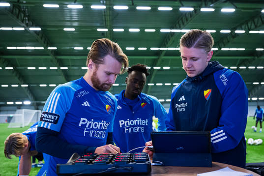 Djurgårdens Jacob Une Larsson