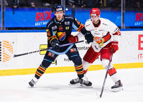 Djurgårdens Olle Liss och Almtunas Marcus Karlström