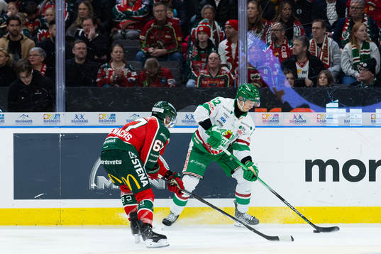 Rögles Samuel Jonsson och Frölundas Jayden Halbgewachs