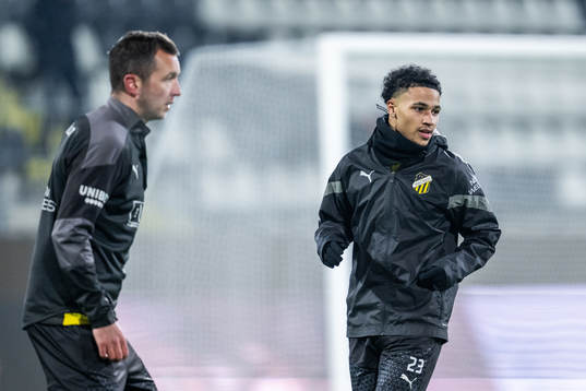 Even Hovland och Momodou Lamin Sonko