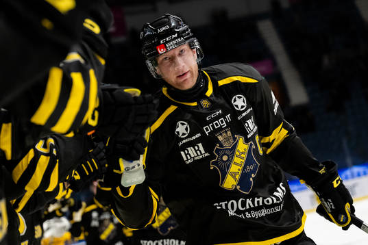 AIKs Richard Gynge jublar