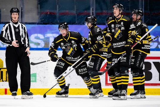 AIKs Richard Gynge jublar