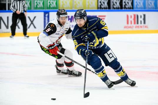 Malmö Redhawks Alan Quine och HV71s Fredrik Forsberg