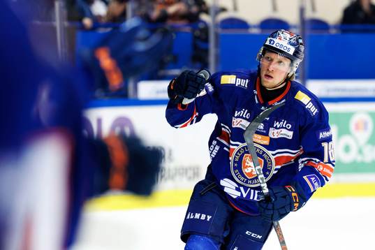 Växjös Marcus Sylvegård jublar