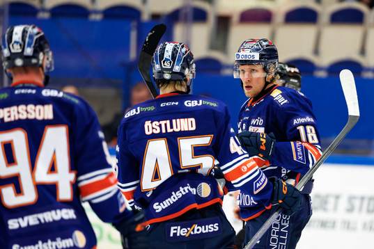 Växjös Marcus Sylvegård jublar