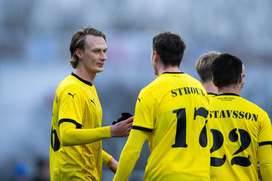 Mjällbys Alexander Johansson jublar
