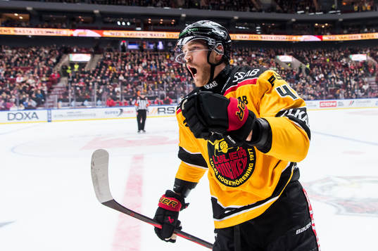 Luleås Oscar Eklind jublar