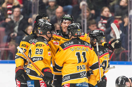 Luleås Oscar Eklind jublar