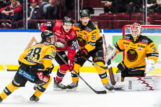 Malmö Redhawks Tomi Sallinen och Luleås Erik Gustafsson