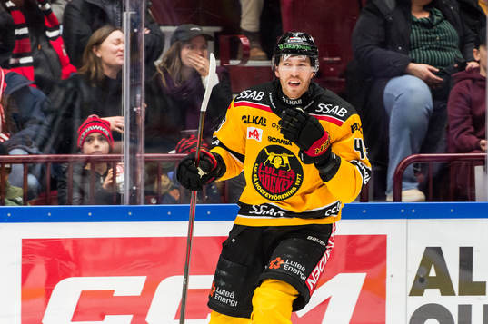 Luleås Oscar Eklind jublar