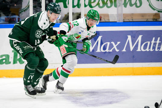 Färjestads Victor Ejdsell och Rögles Samuel Jonsson