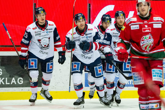 Linköpings Patrick Russell jublar