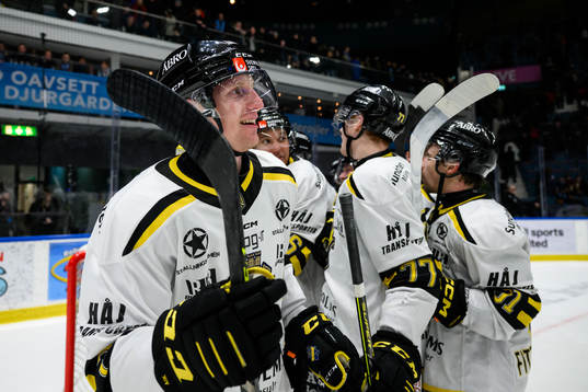 AIKs Filip Windlert jublar