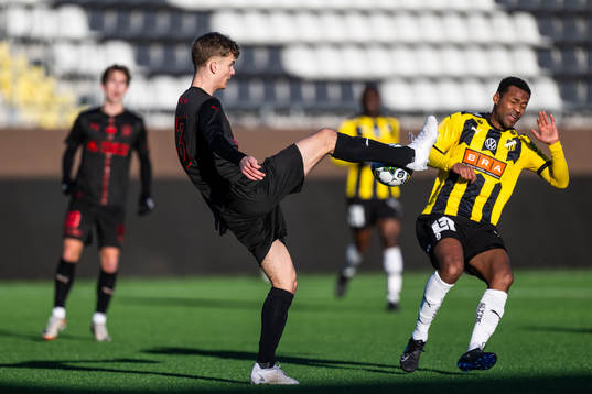 Midtjyllands Adam Nygaard och Häckens Ola Kamara