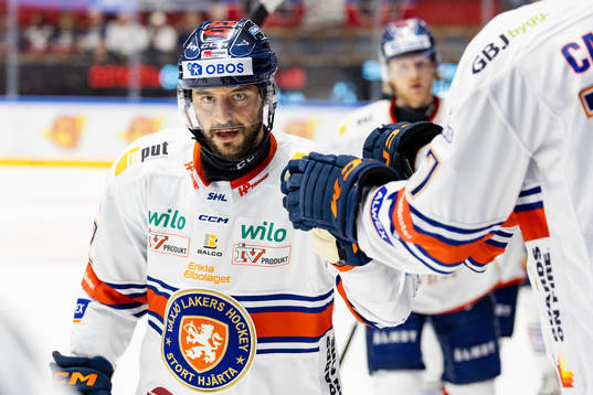 Växjös Tobias Rieder jublar