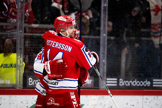 Timrås Robin Hanzl och Emil Pettersson jublar