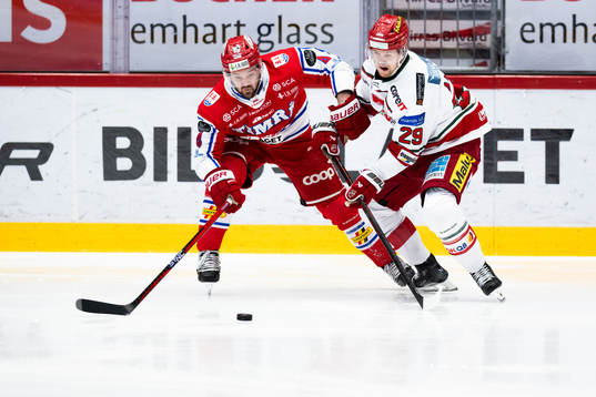 Timrås Tim Erixon och MoDos Mikkel Aagaard