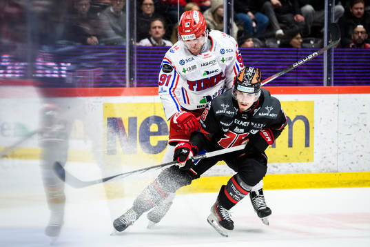 Timrås Magnus Pääjärvi och Örebros Samuel Johannesson