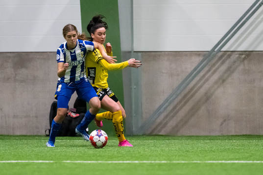 IFK Göteborgs Lilly Hamstein och Elfsborgs Izabella Bergström