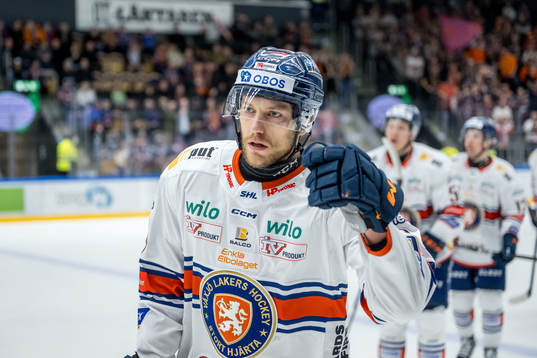 Växjös Eric Martinsson jublar