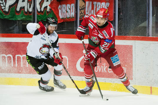 MoDos Josh Dickinson och Malmö Redhawks Joakim Ryan