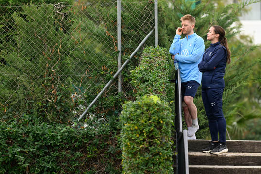 Malmö FFs Anders Christiansen Malmö FFs läkare Amanda Lahti