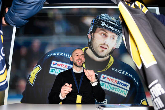 Den tidigare HV71-spelaren Erik Christensen skriver