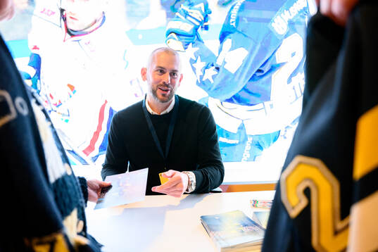 Den tidigare HV71-spelaren Erik Christensen skriver