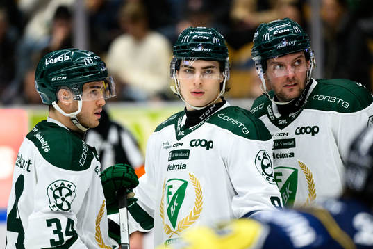 Färjestads Michael Lindqvist, Liam Öhgren och Carl